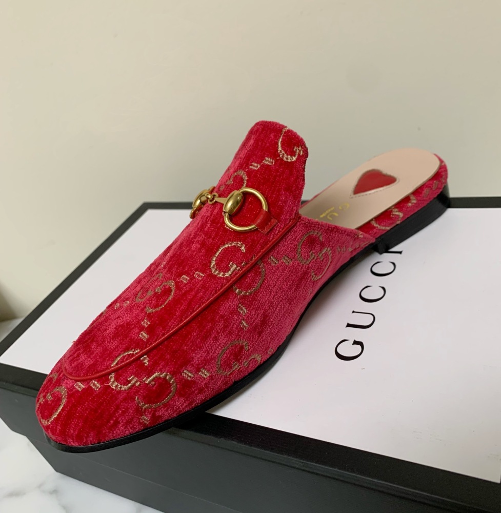 Gucci slippers