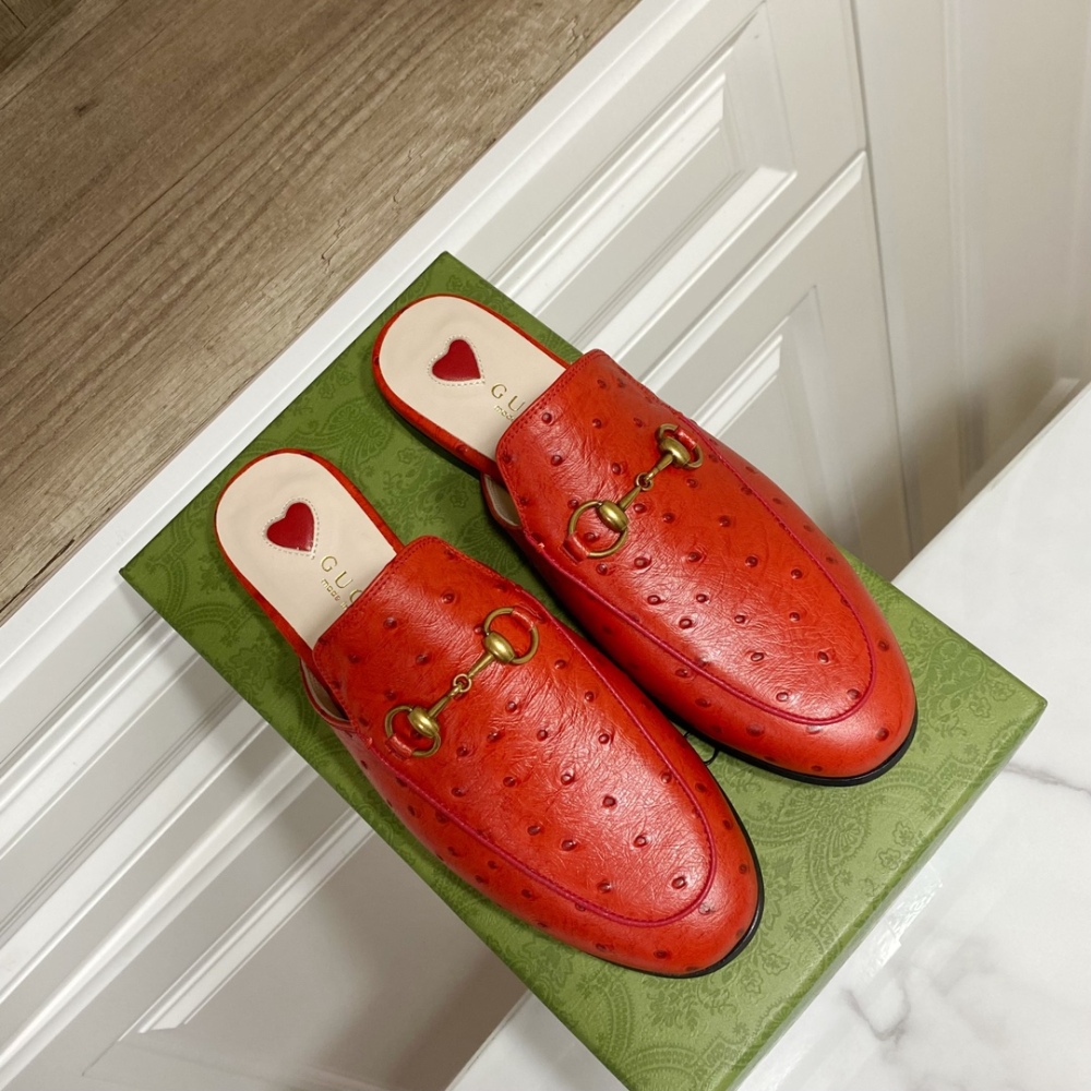 Gucci slippers
