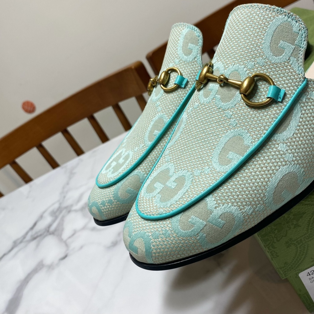 Gucci slippers
