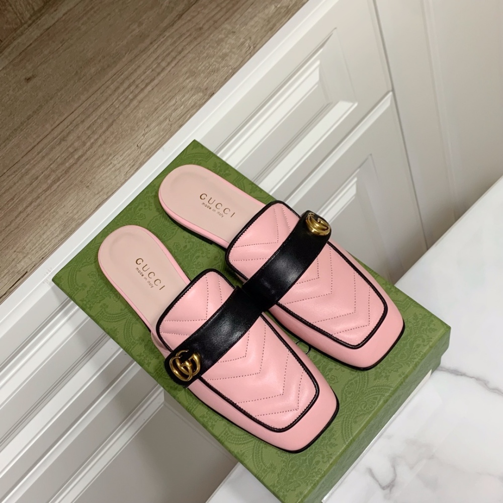 Gucci slippers