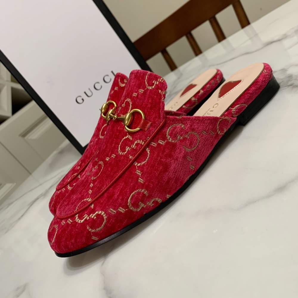 Gucci slippers