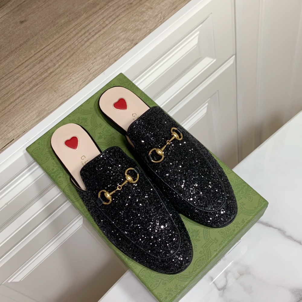 Gucci slippers