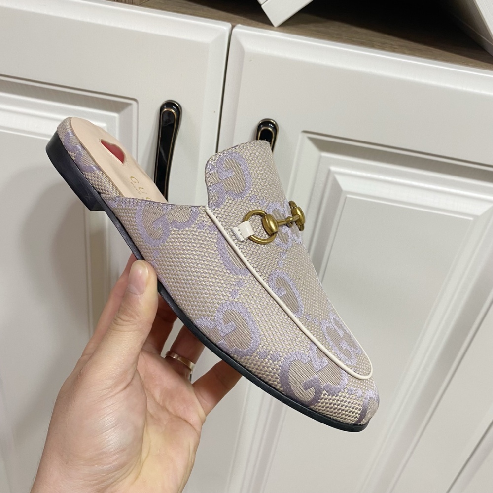 Gucci slippers