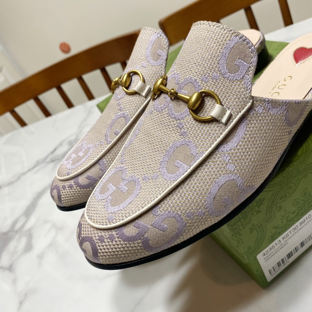 Gucci slippers