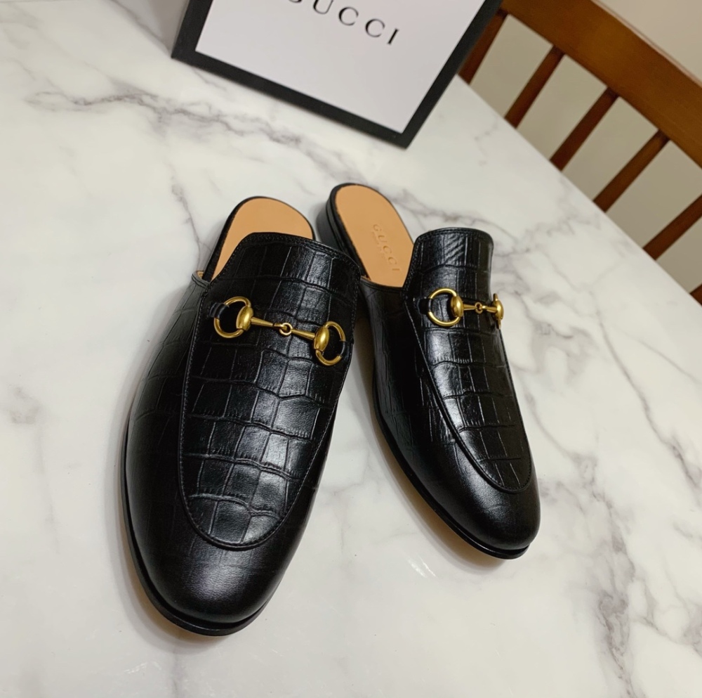 Gucci slippers