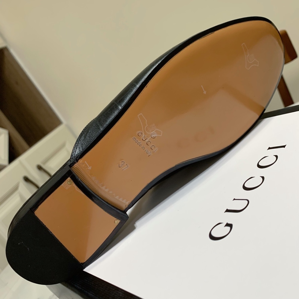 Gucci slippers