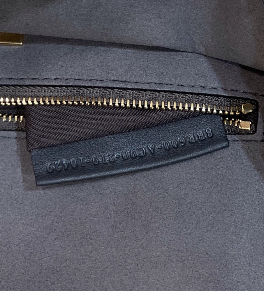 Fendi Iconic Baguette bag MM 8579 Mirror Boutique