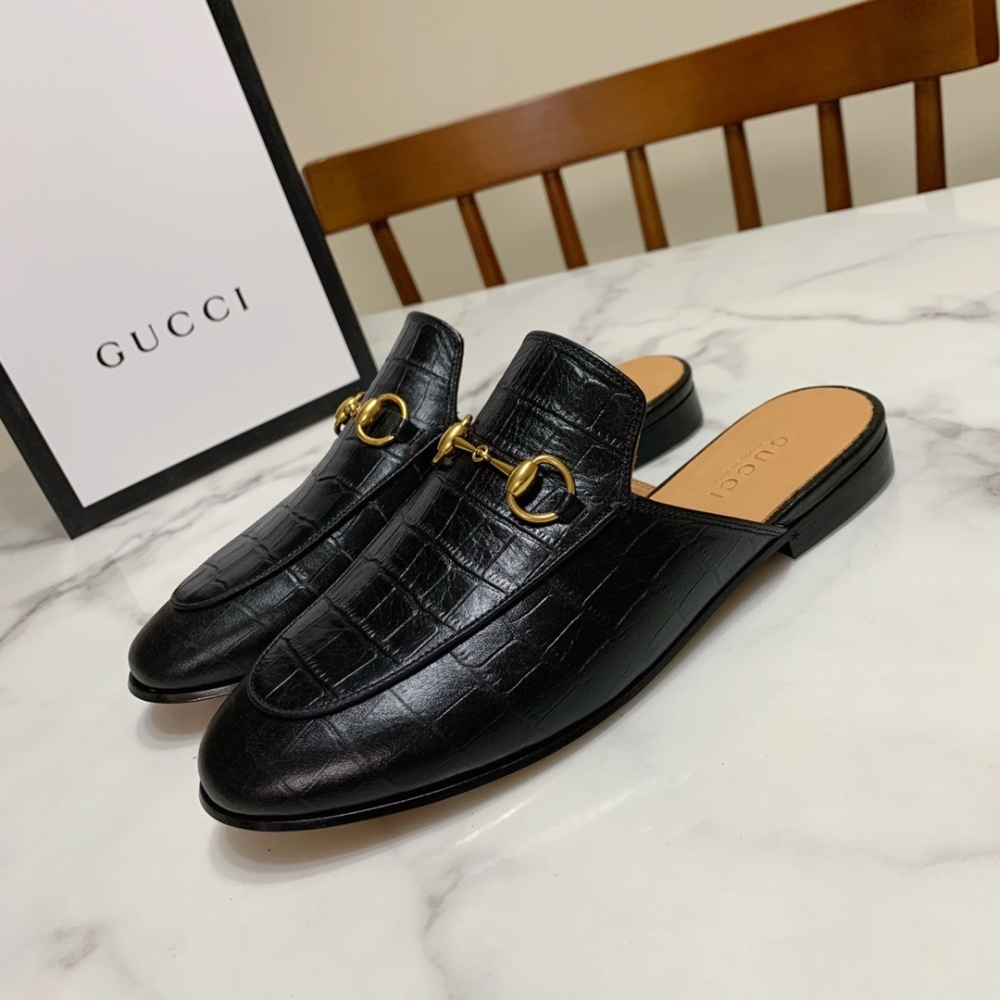 Gucci slippers