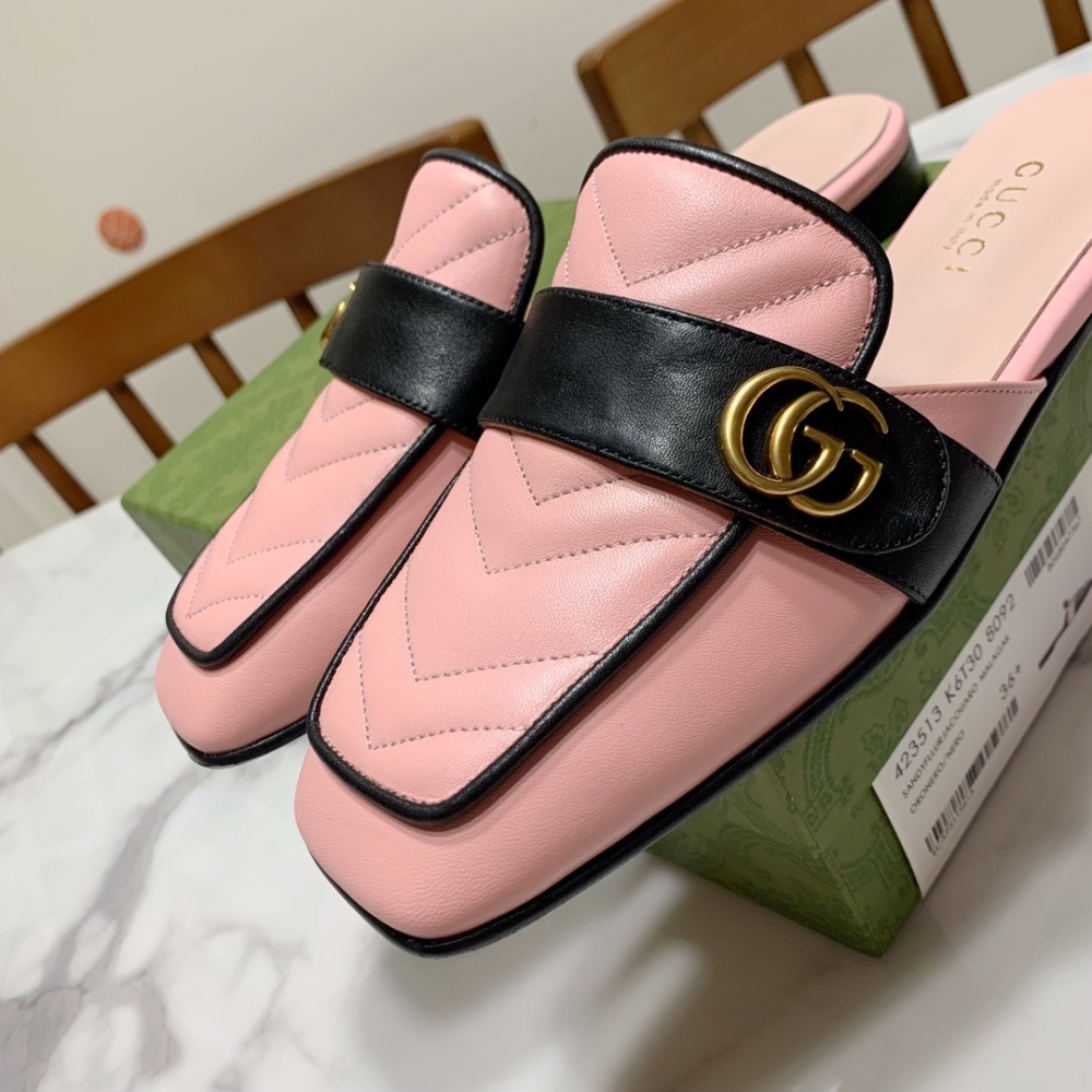 Gucci slippers