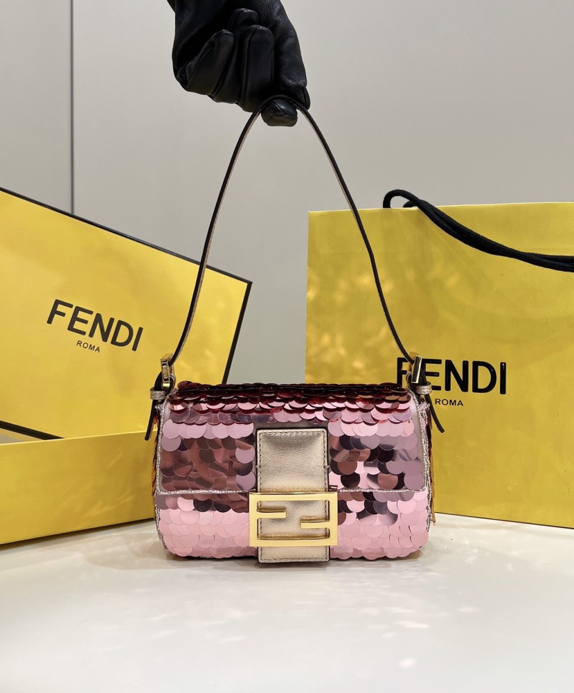 Fendi Baguette bag mini  8582 Mirror Boutique