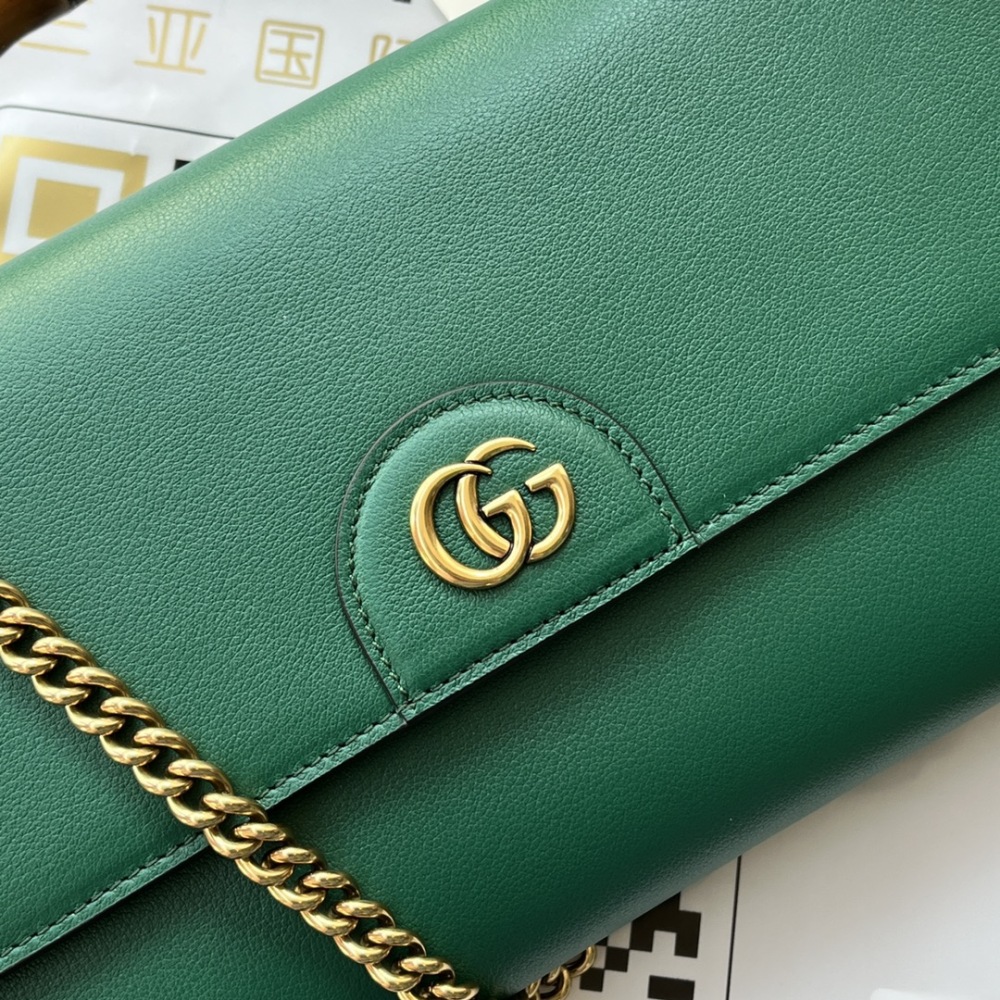 Gucci GG bamboo bag  MM 675795 Mirror Boutique