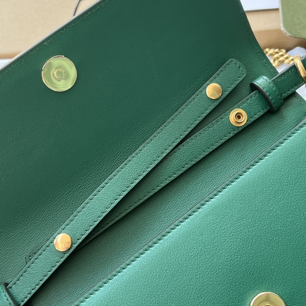 Gucci GG bamboo bag  MM 675795 Mirror Boutique