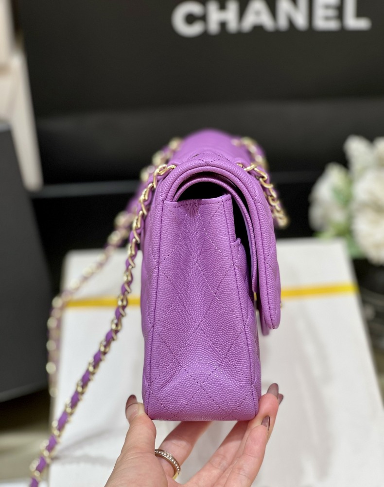 Chanel 𝘾𝙡𝙖𝙨𝙨𝙞𝙘 𝙁𝙡𝙖𝙥 bag 22B 1112 MM 25cm Mirror Boutique