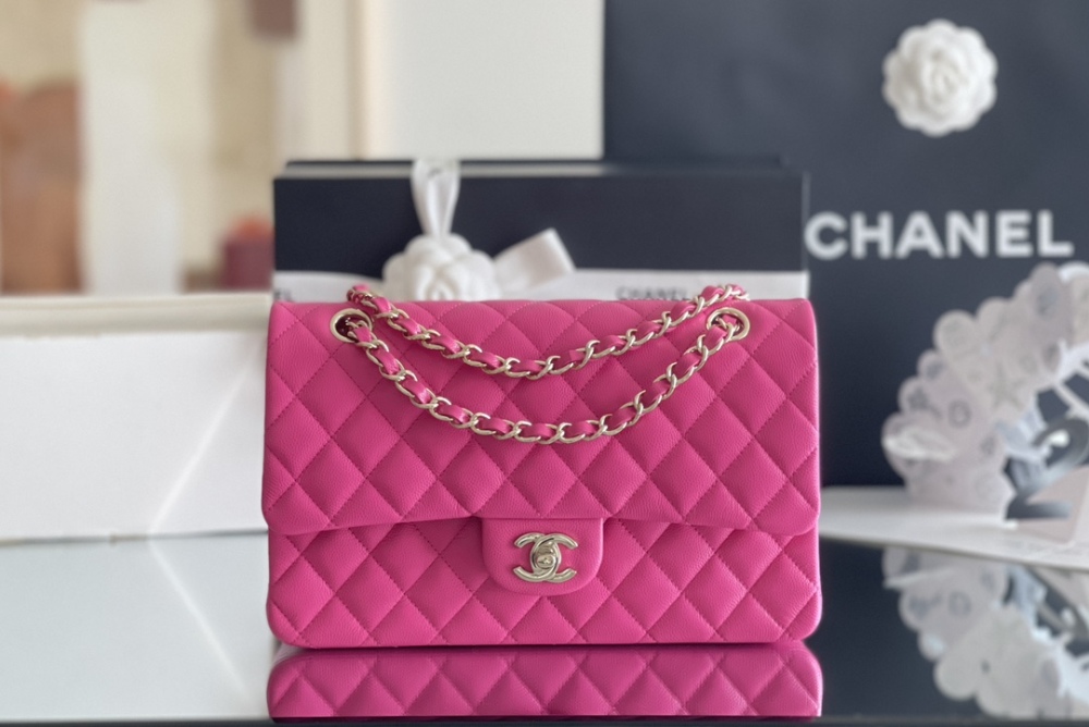 Chanel 𝘾𝙡𝙖𝙨𝙨𝙞𝙘 𝙁𝙡𝙖𝙥 bag 22B 1112 MM 25cm Mirror Boutique
