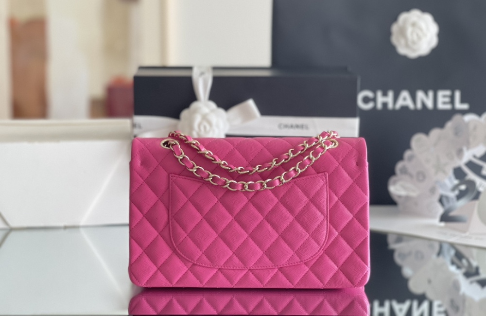 Chanel 𝘾𝙡𝙖𝙨𝙨𝙞𝙘 𝙁𝙡𝙖𝙥 bag 22B 1112 MM 25cm Mirror Boutique