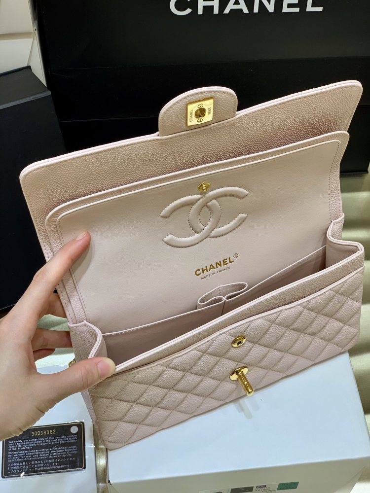 Chanel 𝘾𝙡𝙖𝙨𝙨𝙞𝙘 𝙁𝙡𝙖𝙥 bag 22B 1112 MM 25cm Mirror Boutique