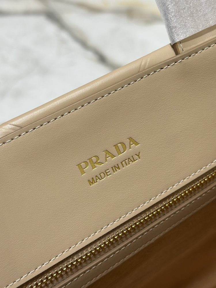 Prada Tote bag 1BA378 MM  Mirror Boutique