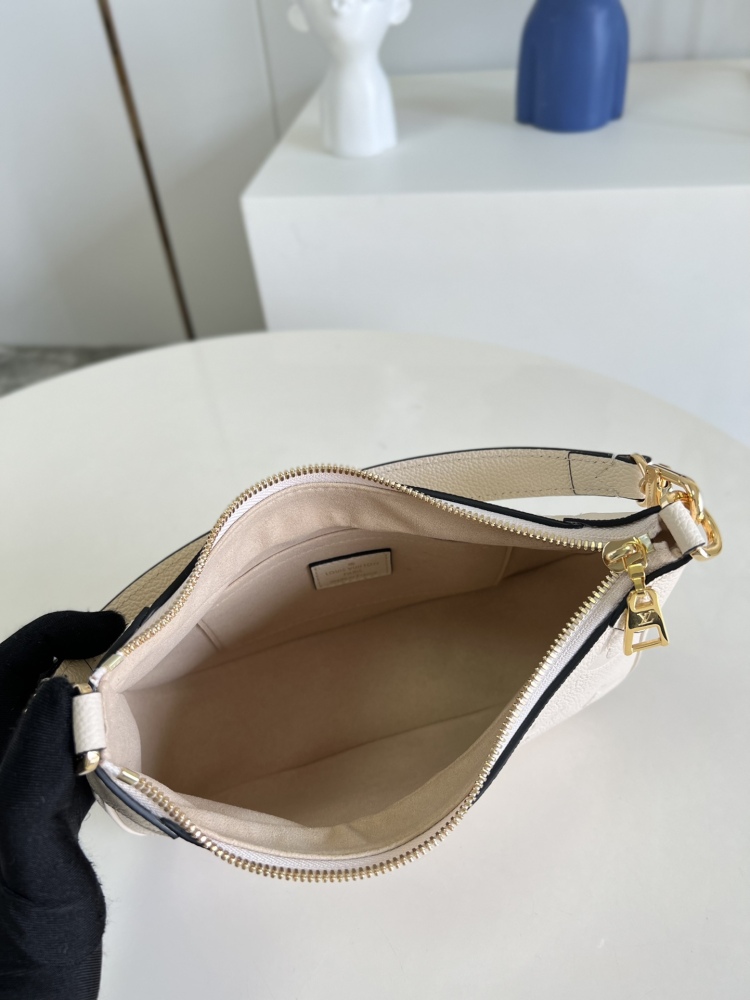 Louis Vuitton Bagatelle M46091 Mirror boutique