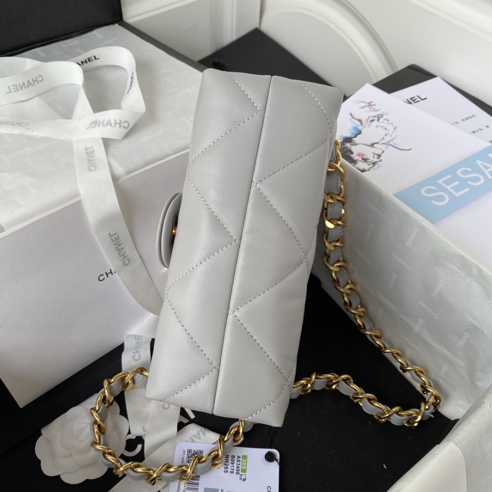 Chanel 22bs PILLOE BAG flap MM AS3498 Mirror Boutique