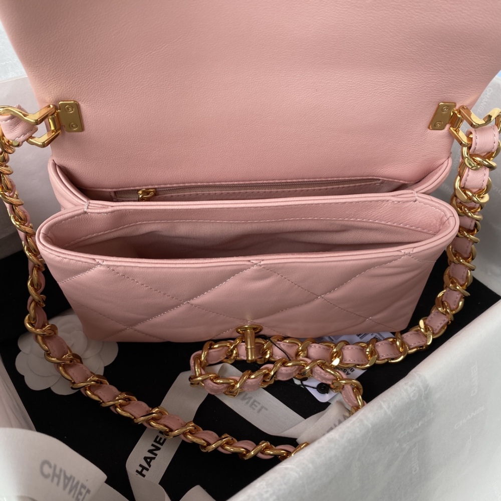 Chanel 22bs PILLOE BAG flap AS3499 Mirror Boutique