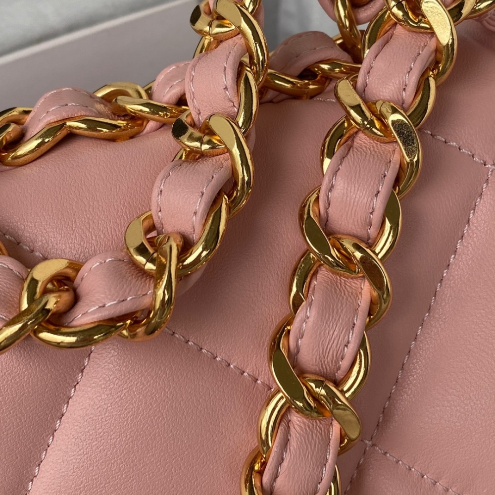 Chanel 22bs PILLOE BAG flap AS3499 Mirror Boutique