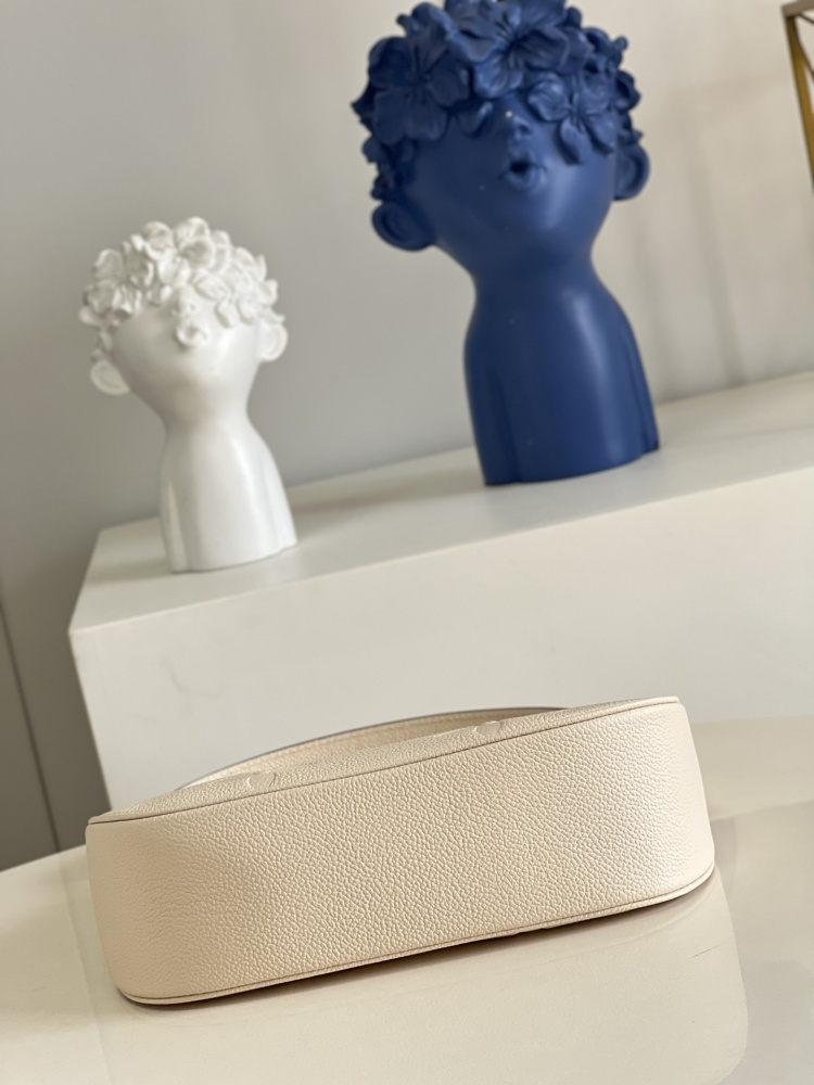 Louis Vuitton Bagatelle M46091 Mirror boutique