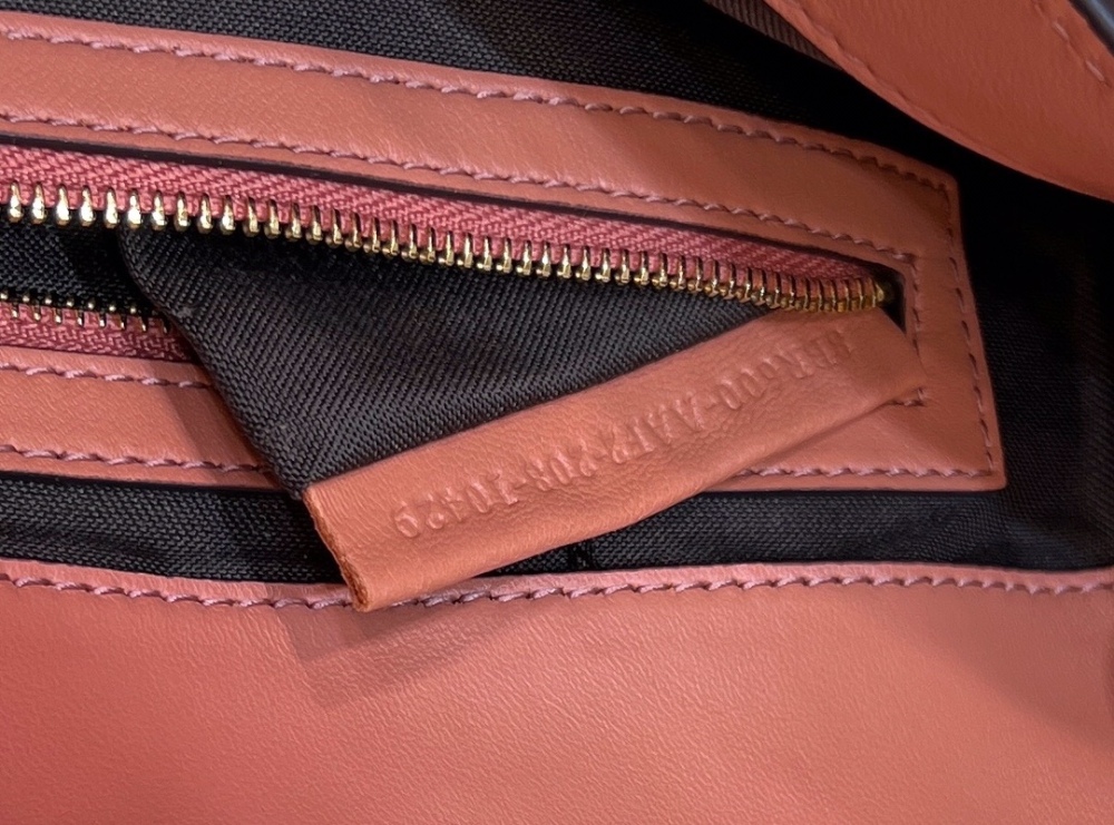Fendi Baguette bag  0135AM Mirror Boutique