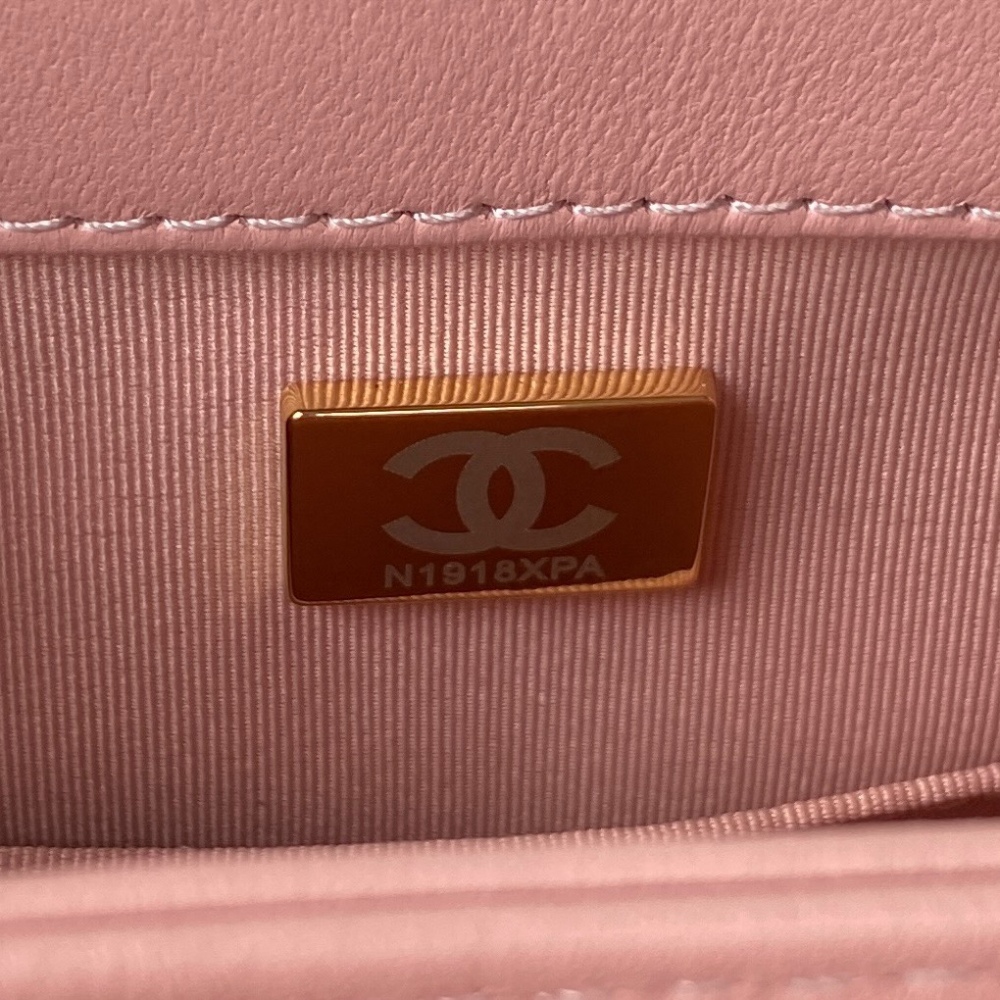 Chanel 22bs PILLOE BAG flap AS3499 Mirror Boutique