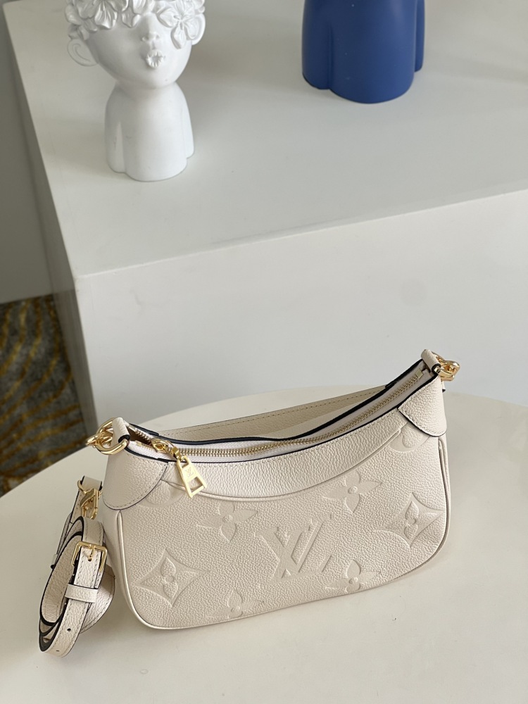 Louis Vuitton Bagatelle M46091 Mirror boutique