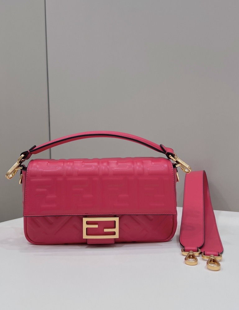 Fendi Baguette bag  0135AM Mirror Boutique