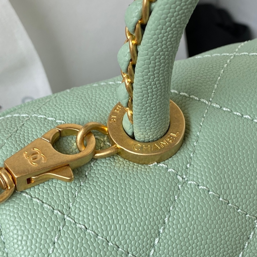 Chanel 23p cocohandle 92990 Mirror Boutique
