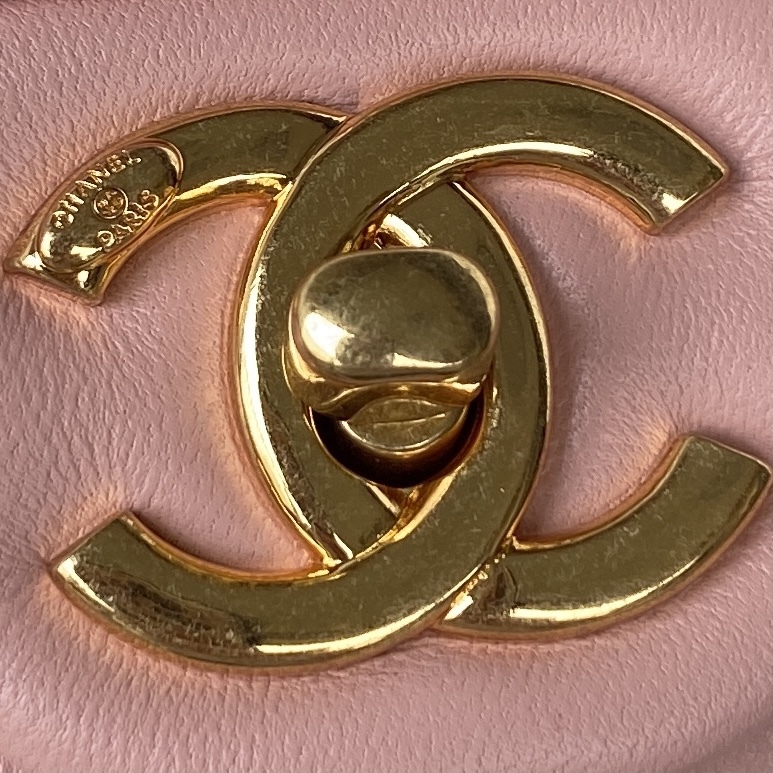 Chanel 22bs PILLOE BAG flap AS3499 Mirror Boutique