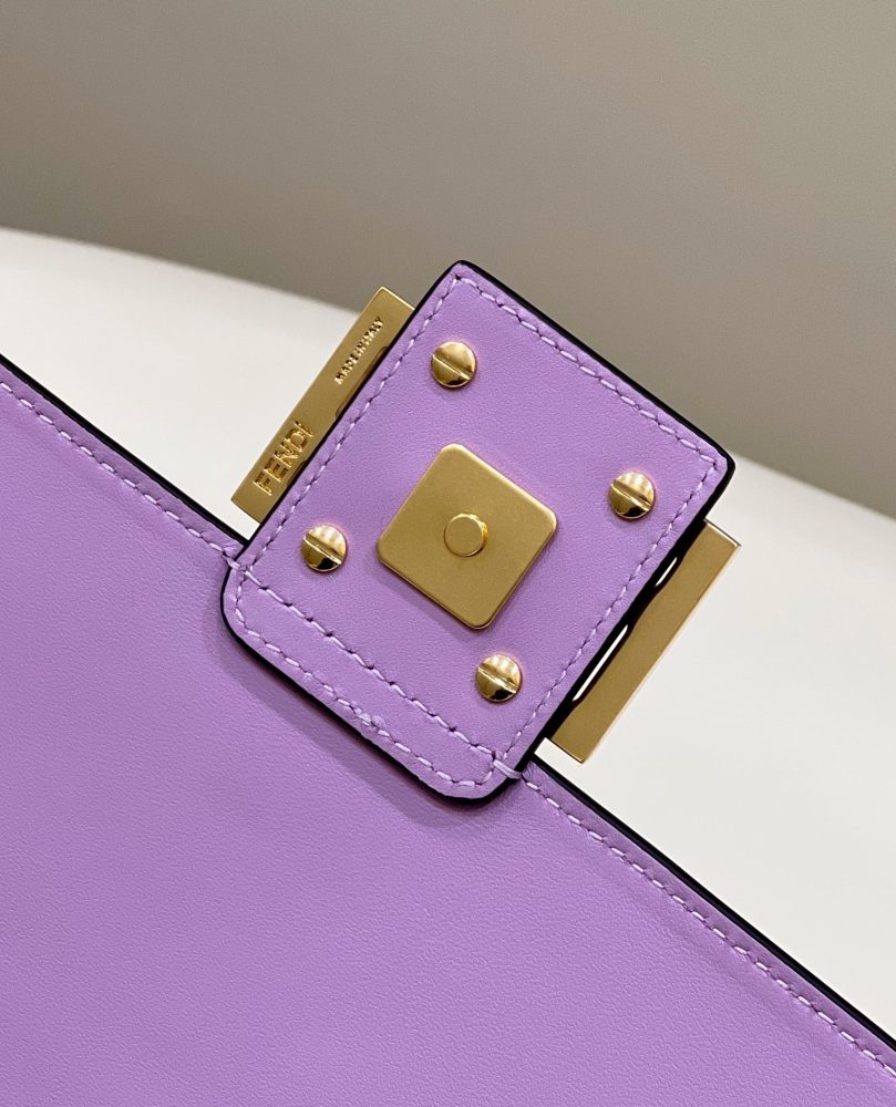 Fendi Baguette bag  0135AM Mirror Boutique