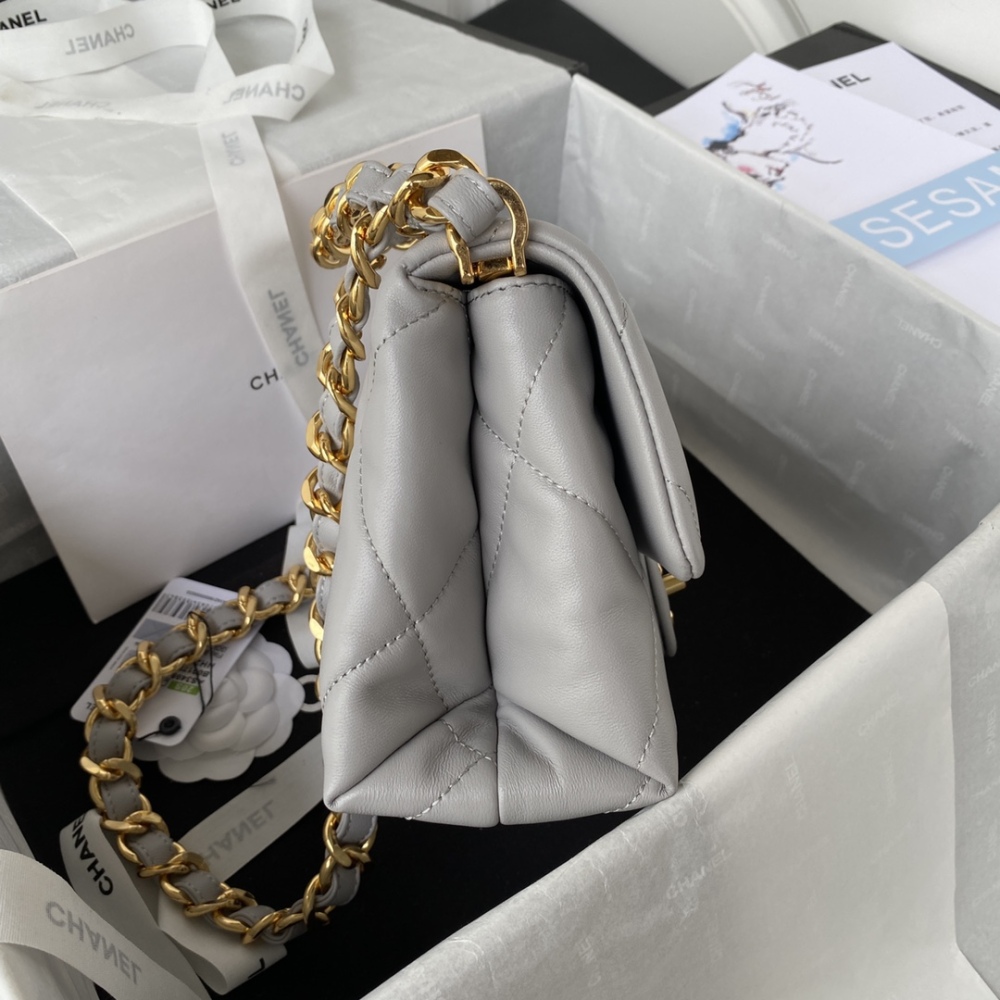 Chanel 22bs PILLOE BAG flap MM AS3498 Mirror Boutique