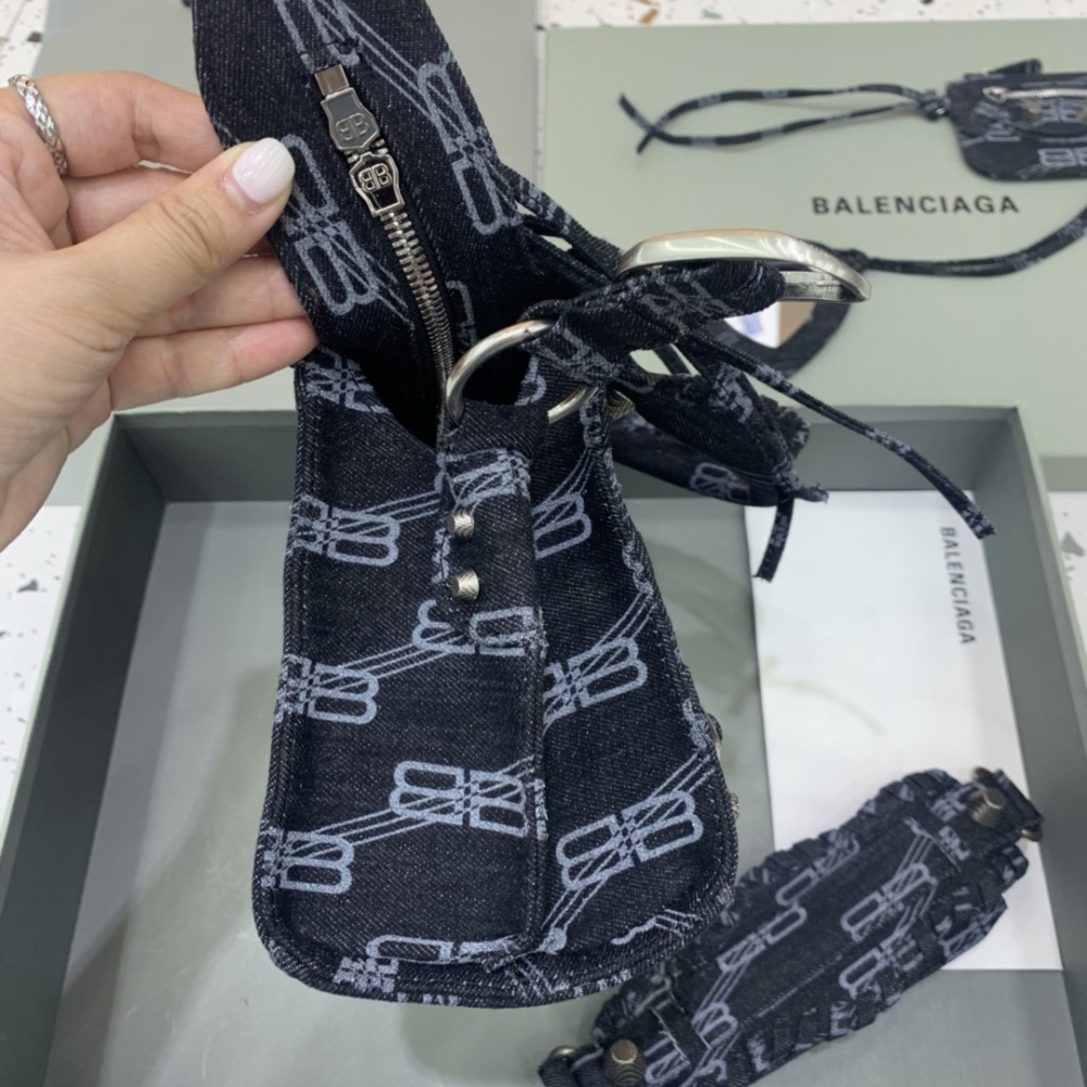 Balenciaga Neo cagole bag MM 638515 Mirror Boutique