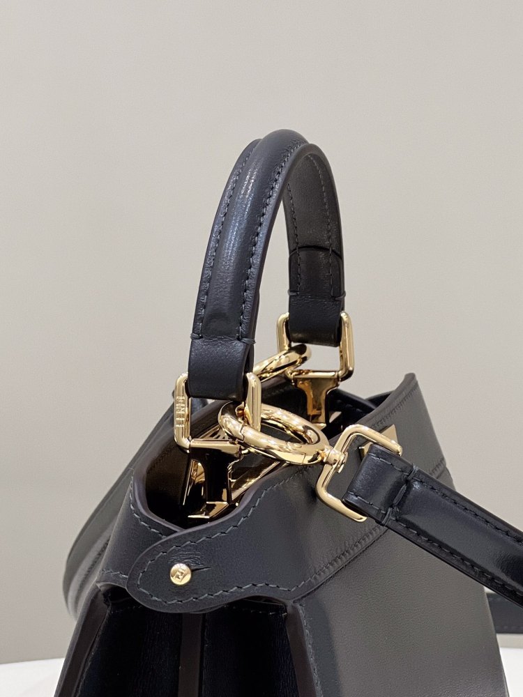 Fendi 𝐏𝐄𝐄𝐊𝐀𝐁𝐎𝐎 I see you petite 20cm 80062 Mirror Boutique