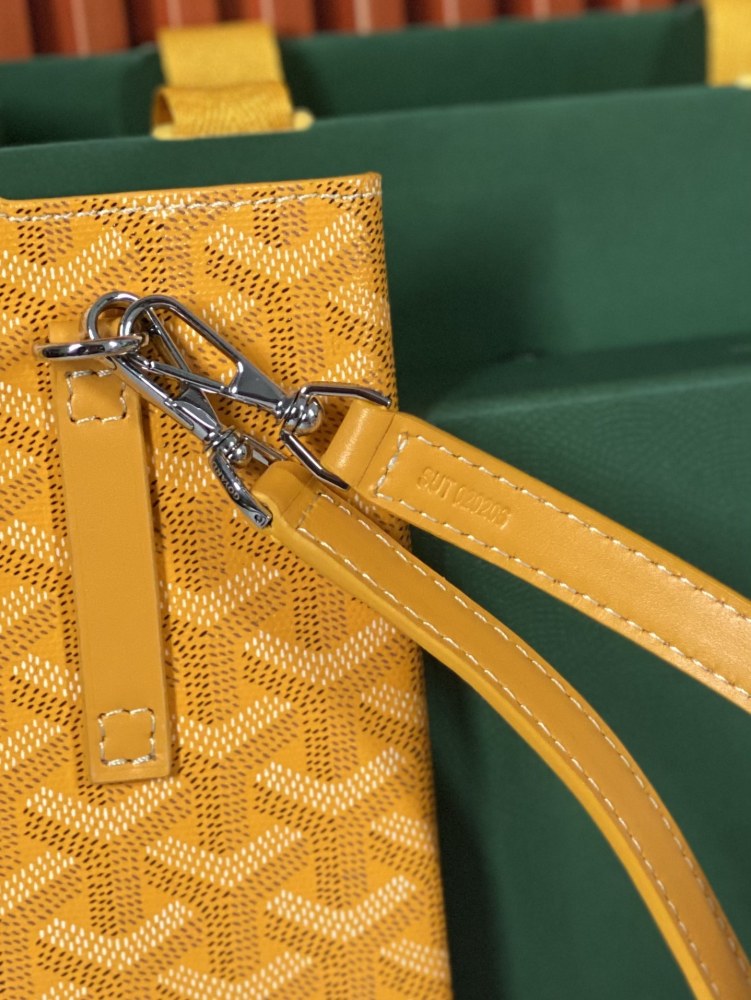GOYARD MATIGNON case  Mirror Boutique