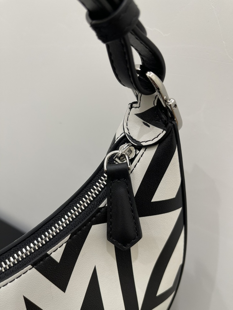 Fendi graphy 80056 Mirror Boutique