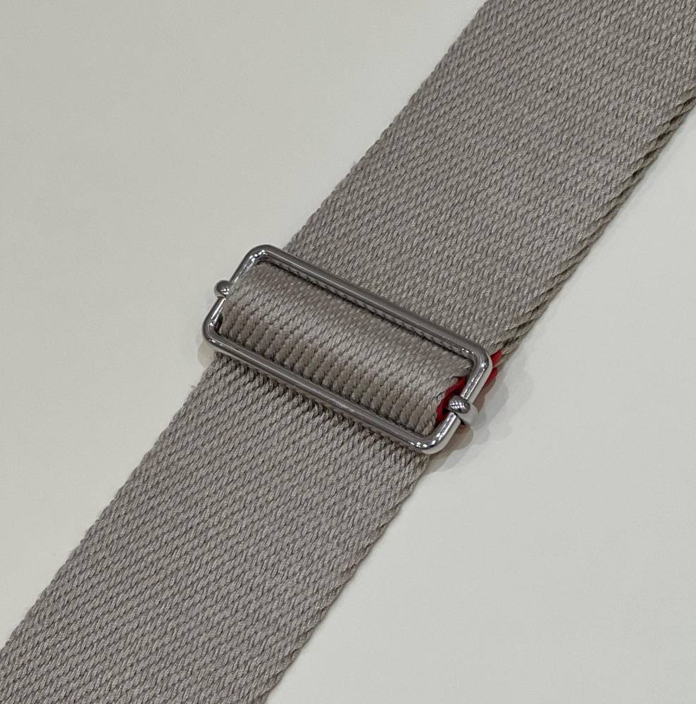 Fendi shoulder strap 912 Mirror Boutique
