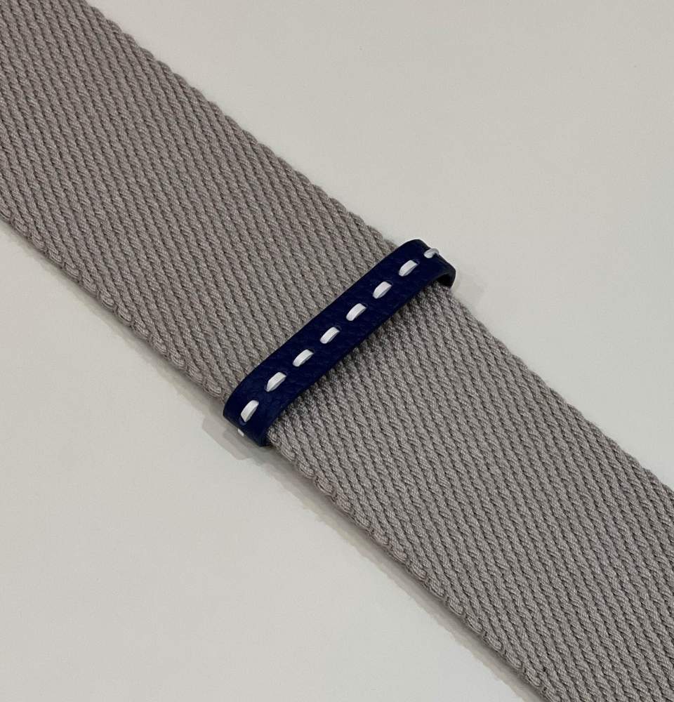 Fendi shoulder strap 912 Mirror Boutique