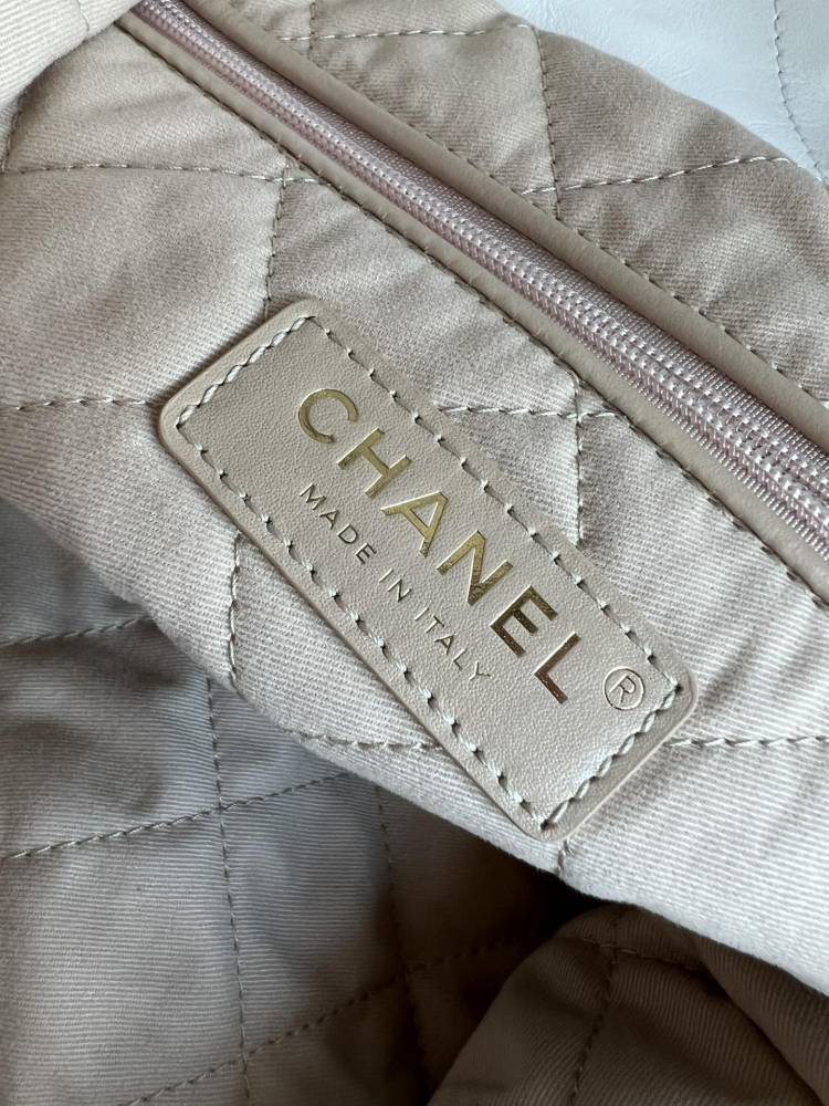 Chanel 22bag BACKPACK MM AS34613 Genuine level（99%）