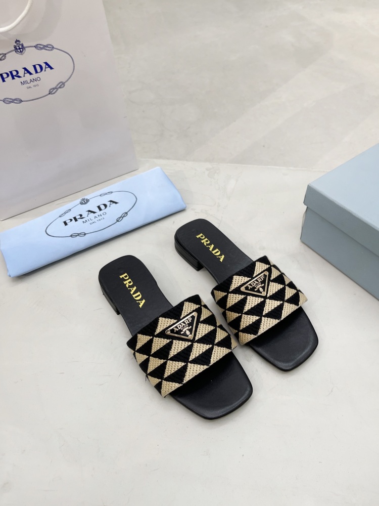 Prada slippers flat
