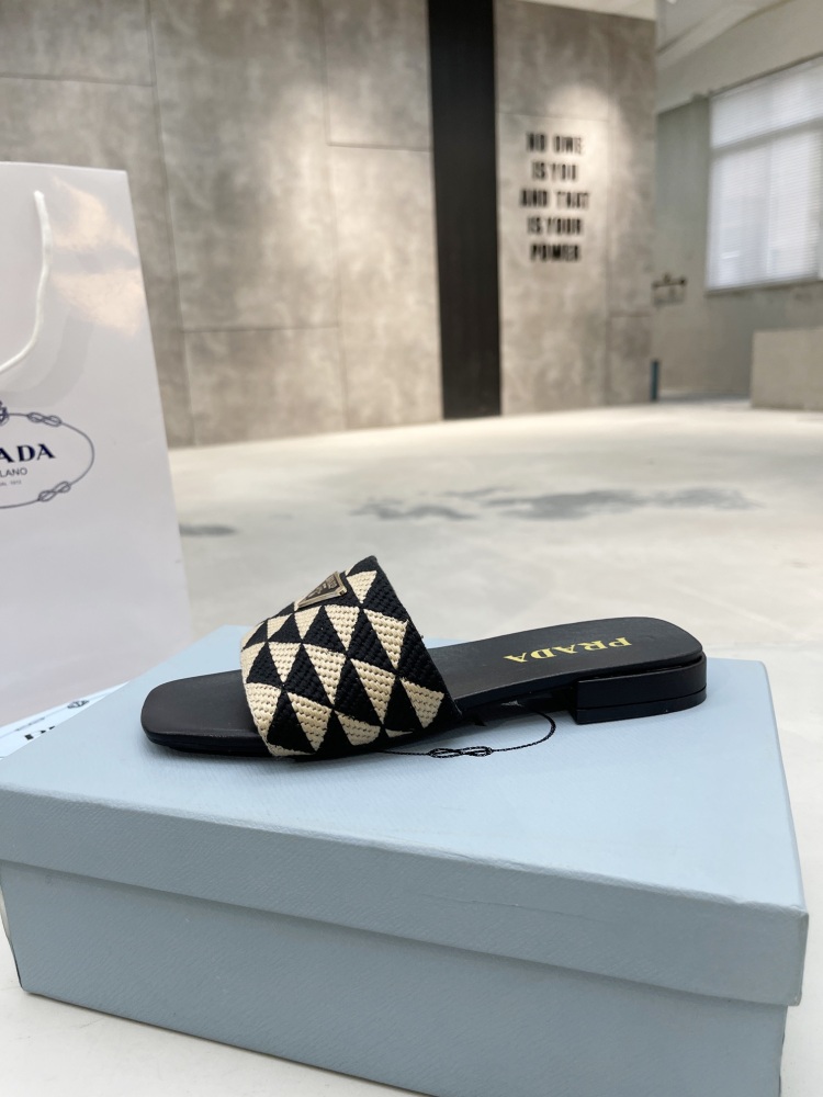 Prada slippers flat