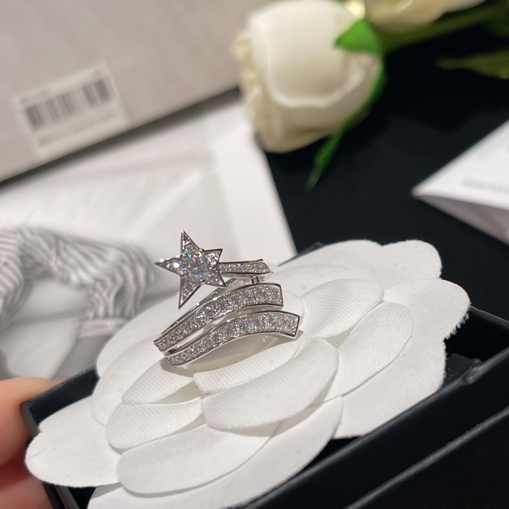CHANEL rings