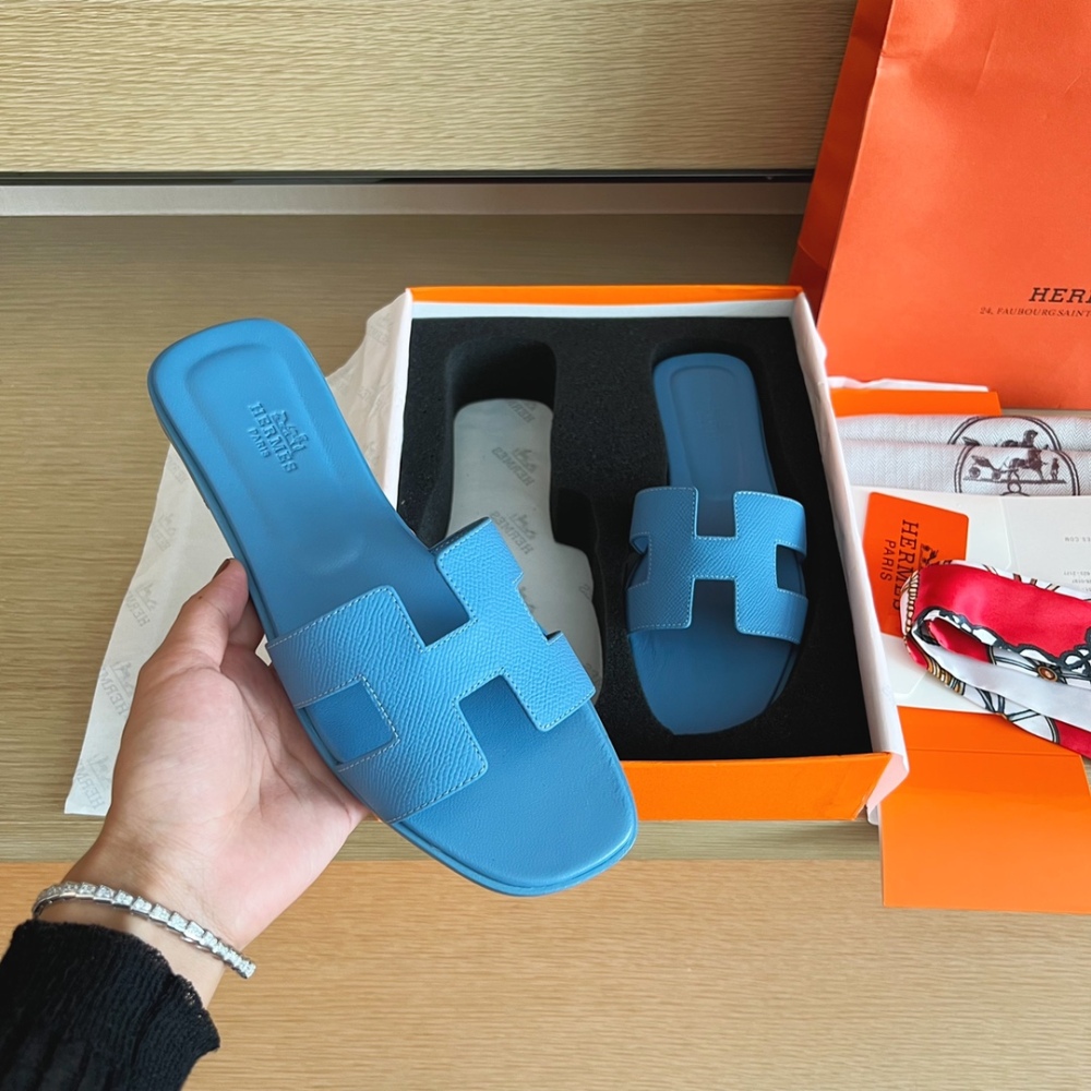 Hermes slippers