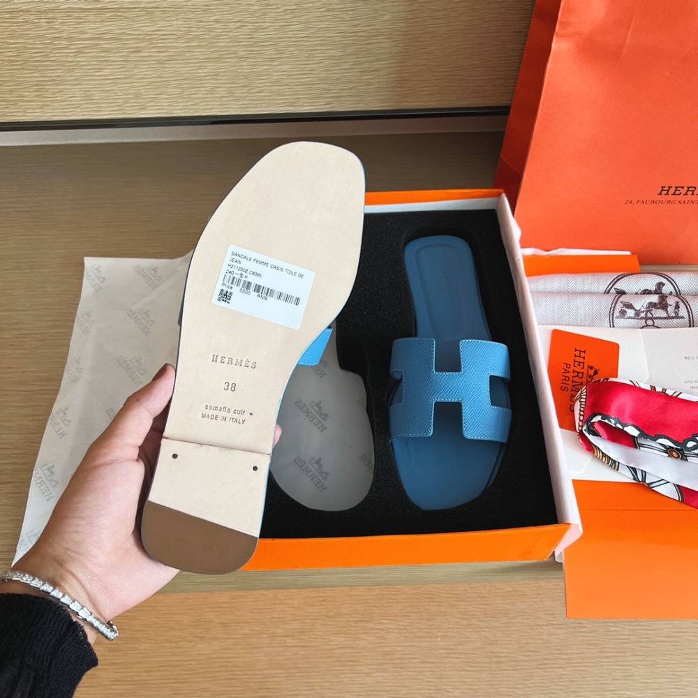 Hermes slippers