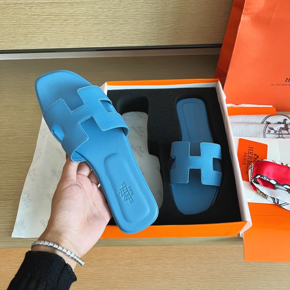 Hermes slippers