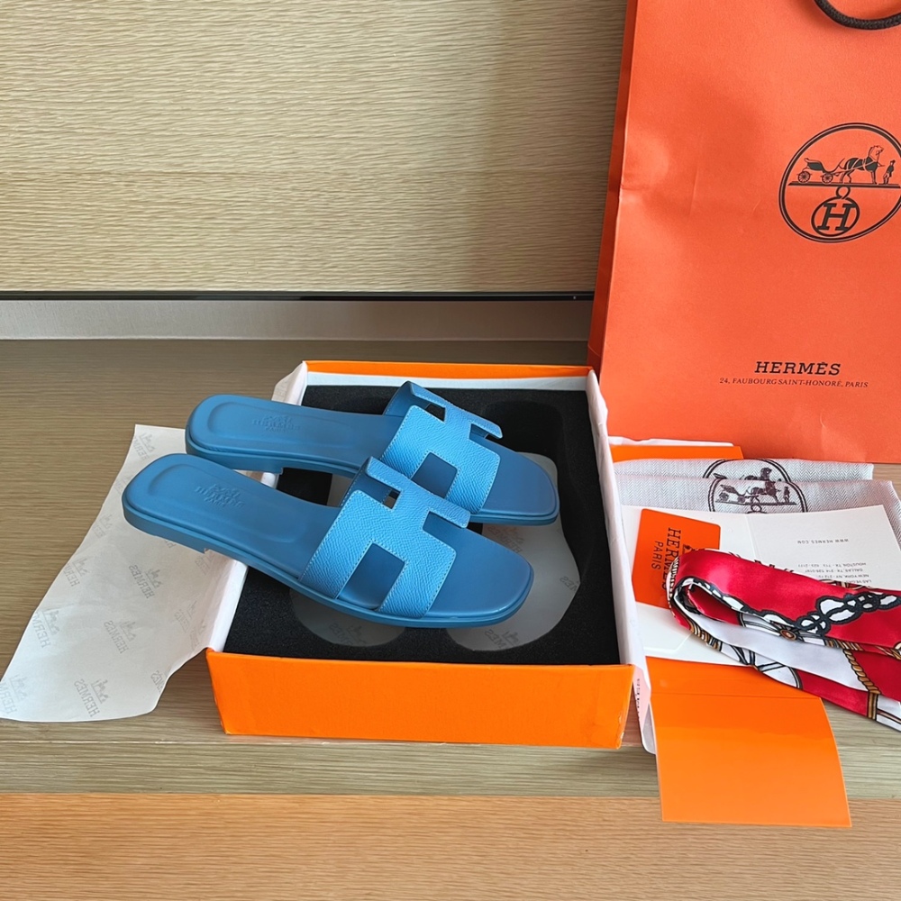 Hermes slippers