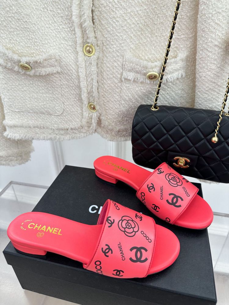 Chanel Slippers flat
