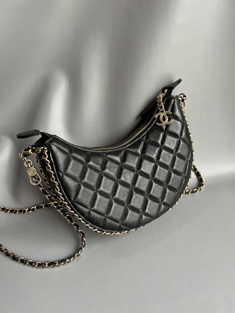 Chanel 23P crescent hobo bag Genuine level（99%）